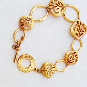 Vintage signed Monet Gold tone bracelet